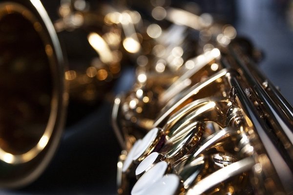 closeup of a saxophone (image by Julia Mastritsch from Pixabay)